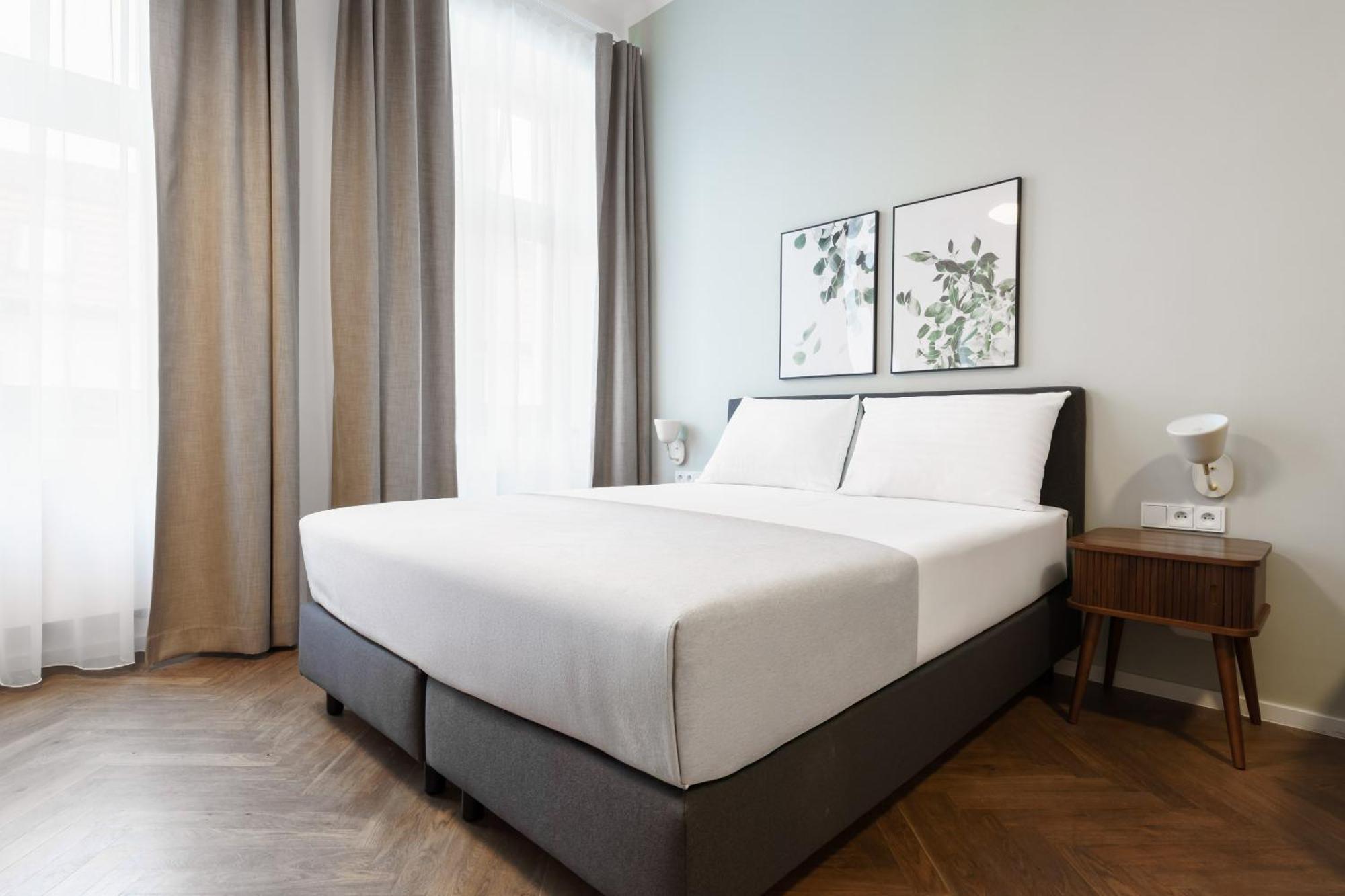 Limehome Prague Halkova Ngoại thất bức ảnh